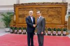 Der Direktor der iranischenAtomenergieagenturtraf den chinesischenAußenminister